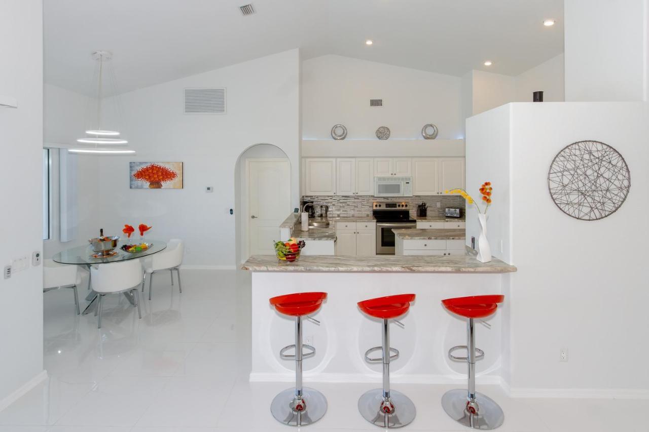 Villa Eyleen Cape Coral Exterior foto